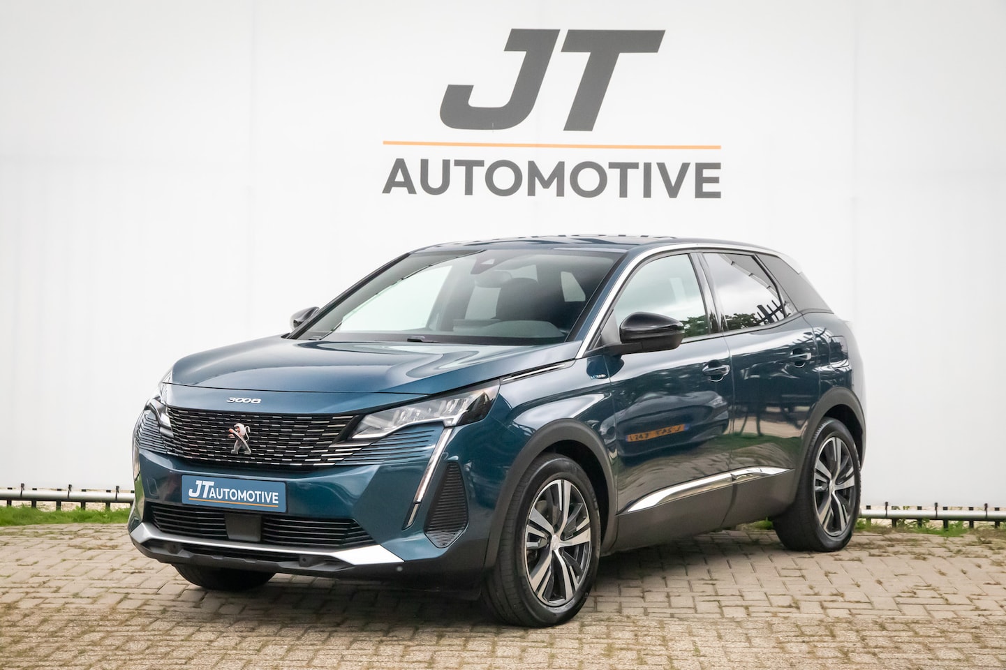 Peugeot 3008 - 1.6 HYbrid Allure 360camera | Pdc | Carplay | Half ledere bekleding | lane assist | Cruise - AutoWereld.nl