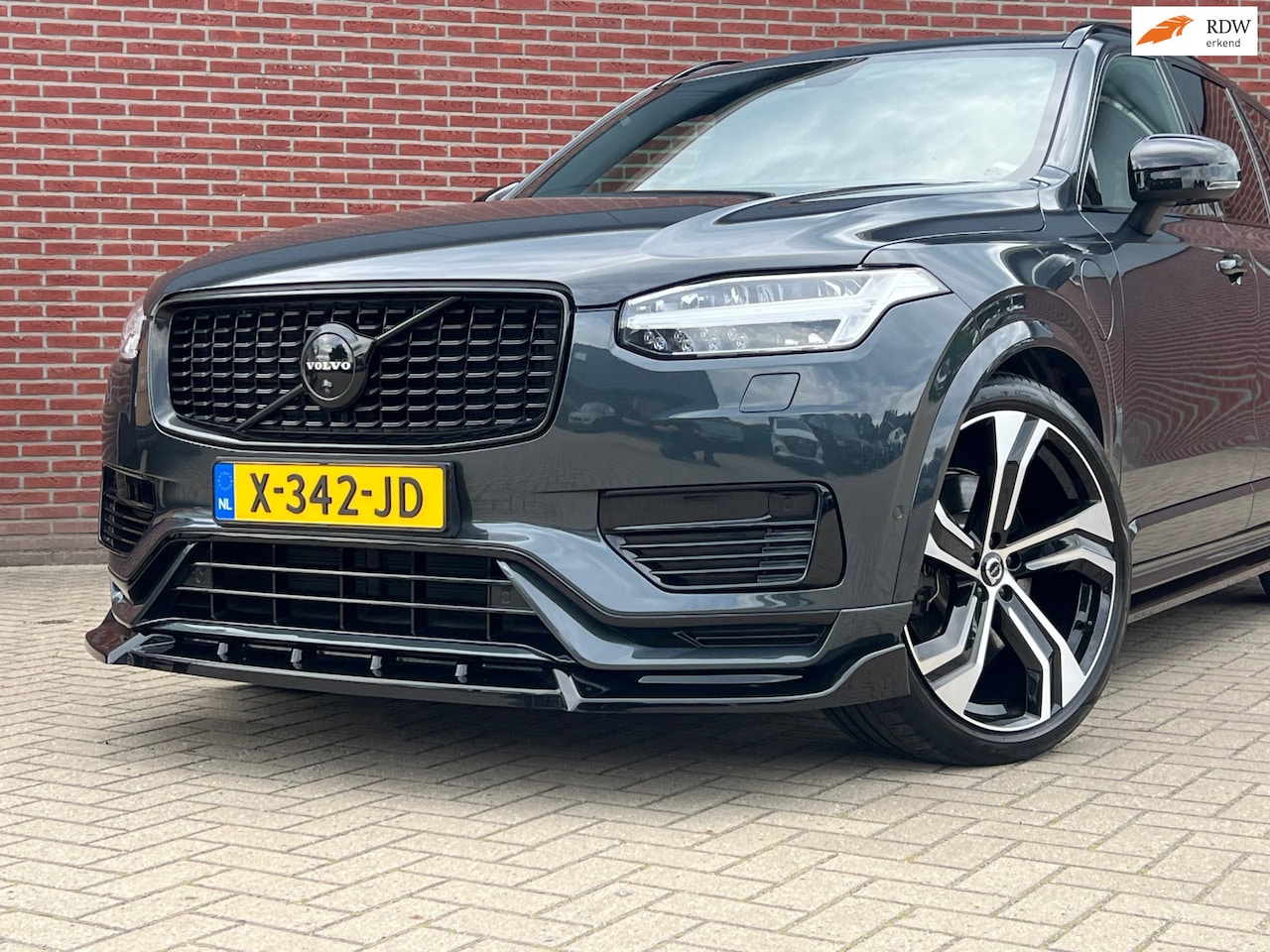 Volvo XC90 - 2.0 T8 Twin Engine AWD R-Design 2.0 T8 Twin Engine AWD R-Design - AutoWereld.nl