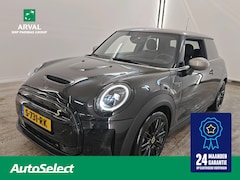 MINI Electric - Cooper 33 kWh 184pk Yours | SOH 98% | Leder | CarPlay | Navi | Stoelverwarming | Getinte r
