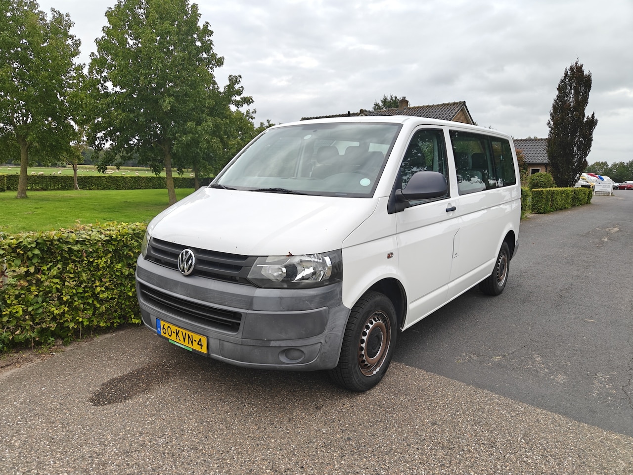 Volkswagen Transporter Kombi - 9 prs 2.0 TDI L1H1 Trendline AIRCO BJ 2010 - AutoWereld.nl
