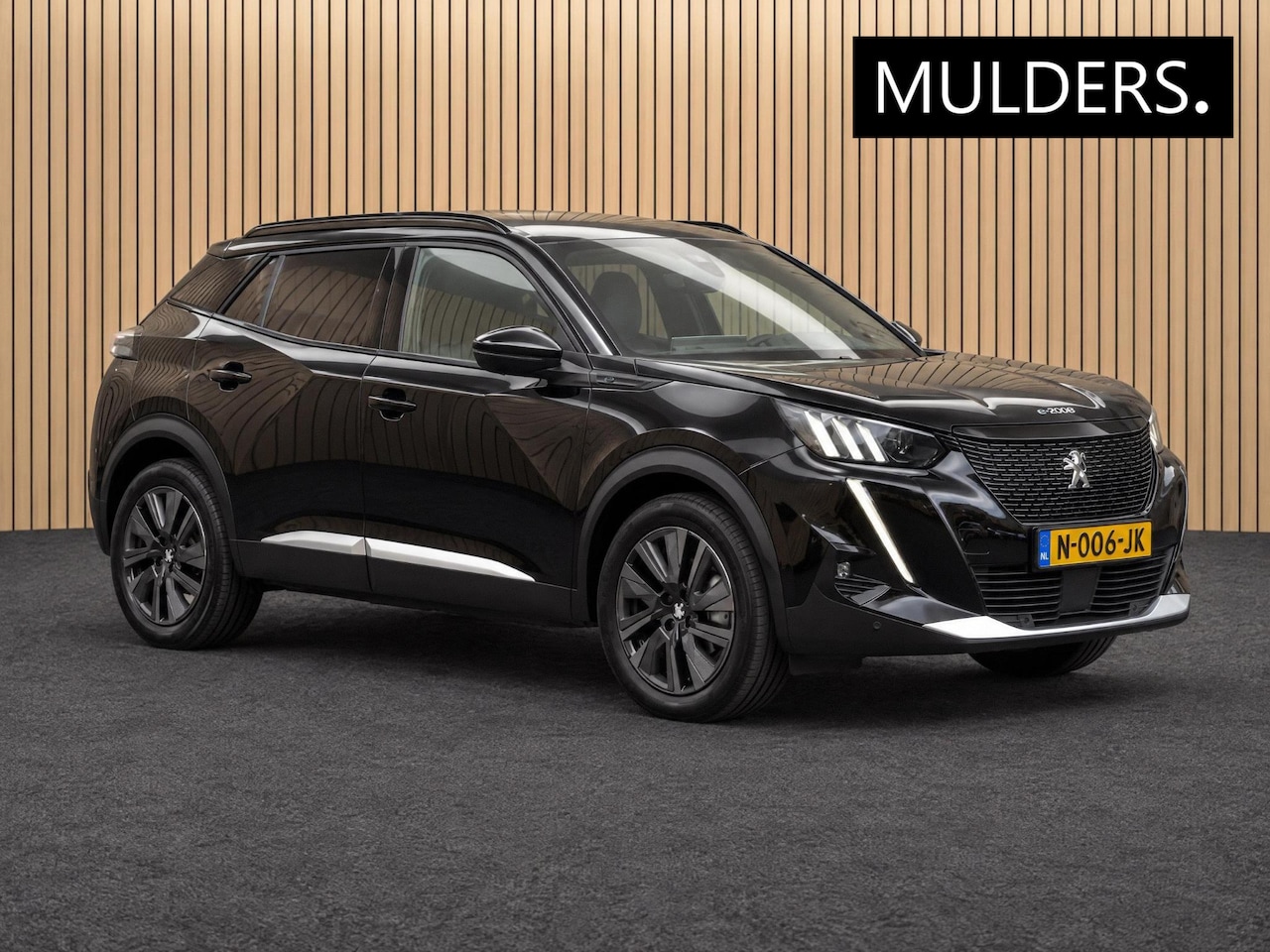 Peugeot e-2008 - EV GT Pack 50 kWh | Panoramadak/Alcantara/18" LMV/Stoelverwarming - AutoWereld.nl
