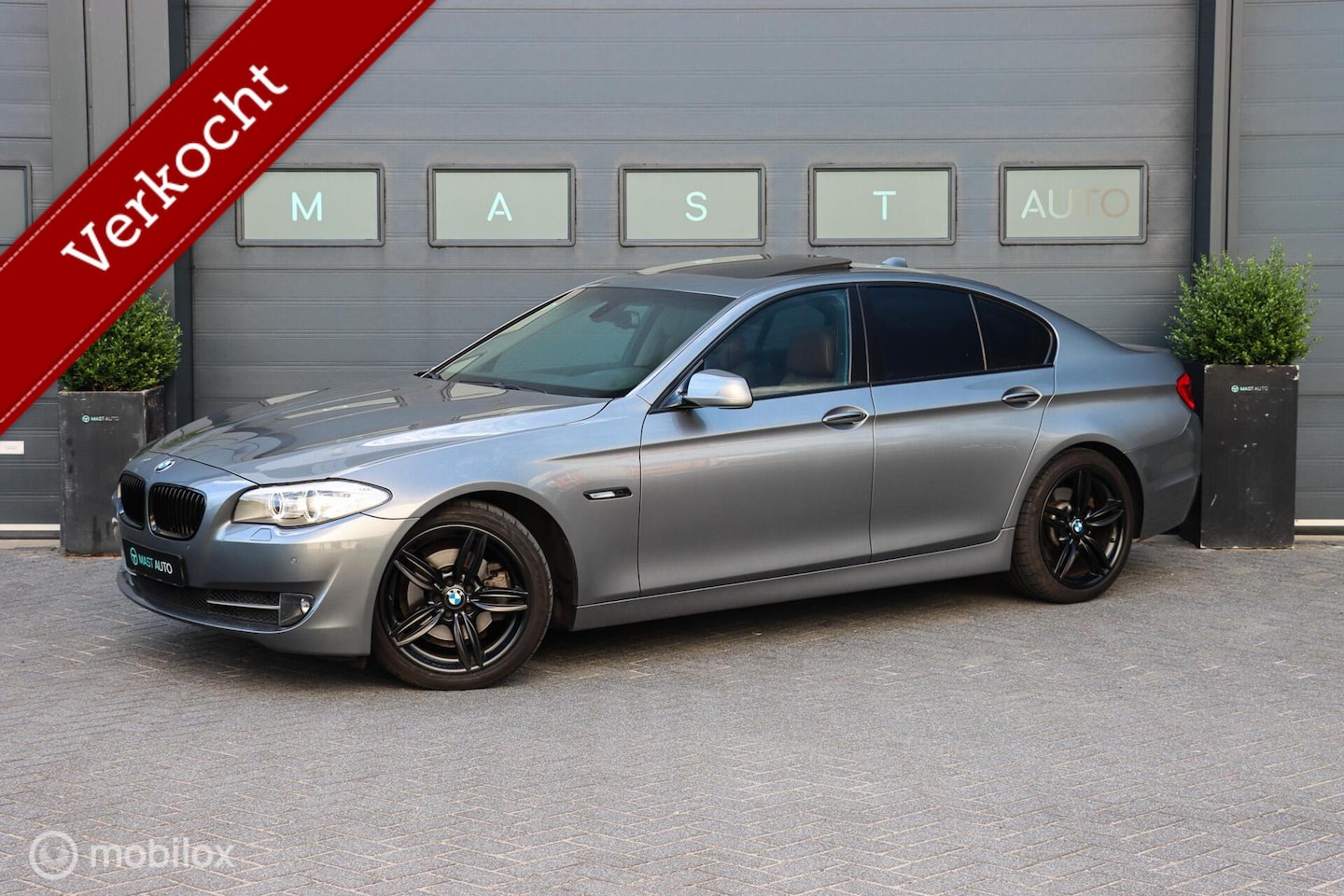 BMW 5-serie - 520i High Executive|PANO|LEDER|MEMORY|BI-XENON|NAP - AutoWereld.nl
