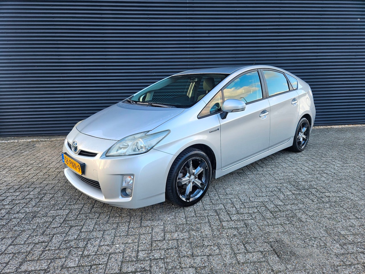 Toyota Prius - - 1.8 Hybrid | 2011 | HUD | NAP | ZEER ZUINIG! - AutoWereld.nl