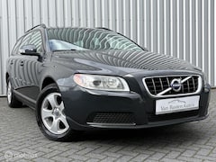 Volvo V70 - 2.0D Momentum | Xenon | Navi | Clima | Hifi pro | Stoelverwarming | Volledige historie |