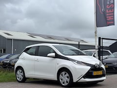 Toyota Aygo - 1.0 VVT-i x-play camera airco bluetooth