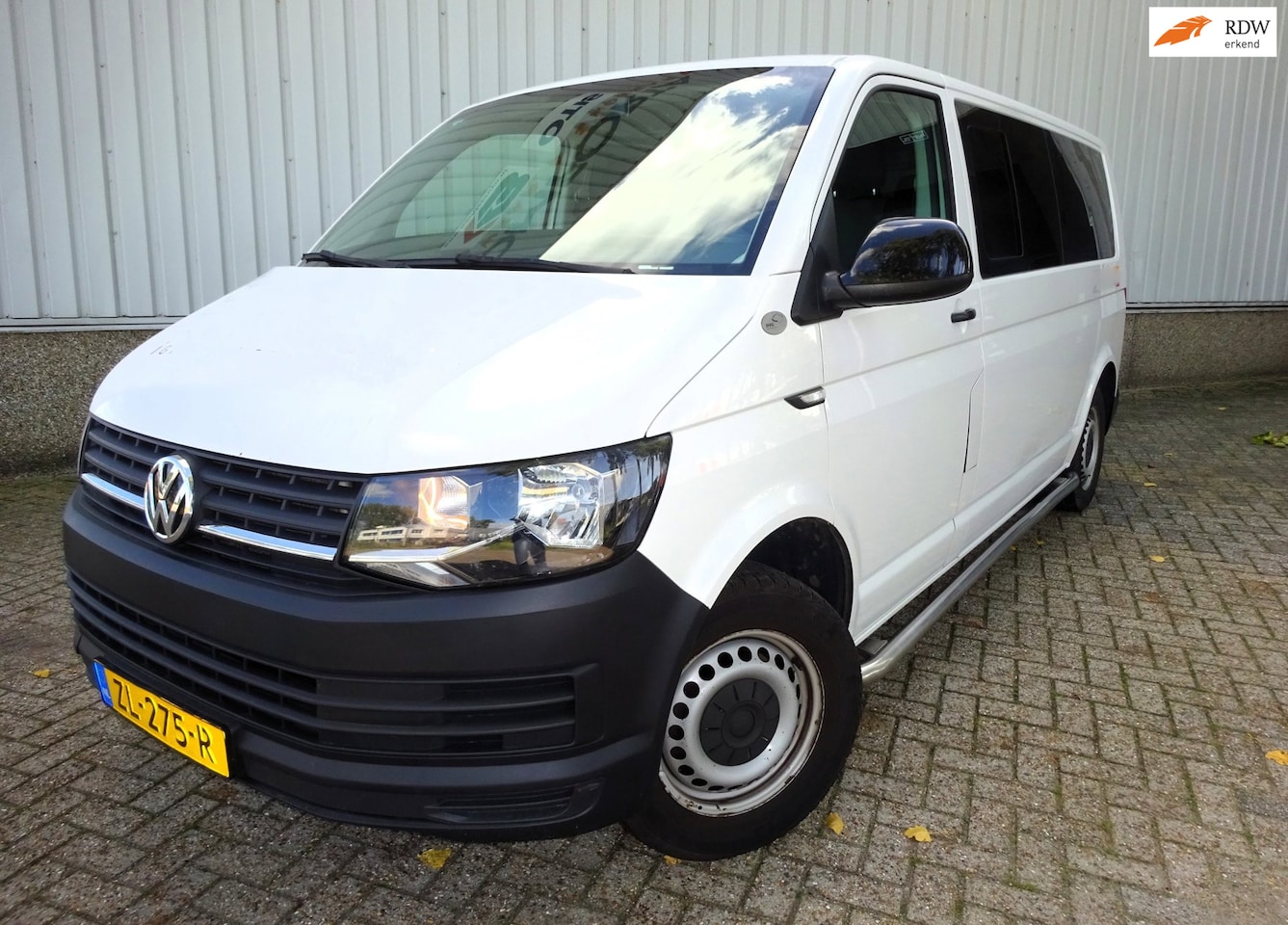 Volkswagen Transporter Kombi - 2.0 TDI L2H3 4Motion Comfortline | AUTOMAAT | 9 persoons - AutoWereld.nl