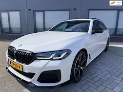 BMW 5-serie Touring - 530e xDrive|M sport|Laser|ACC|Pano|Trekhaak|Head up|Harman Kardon|