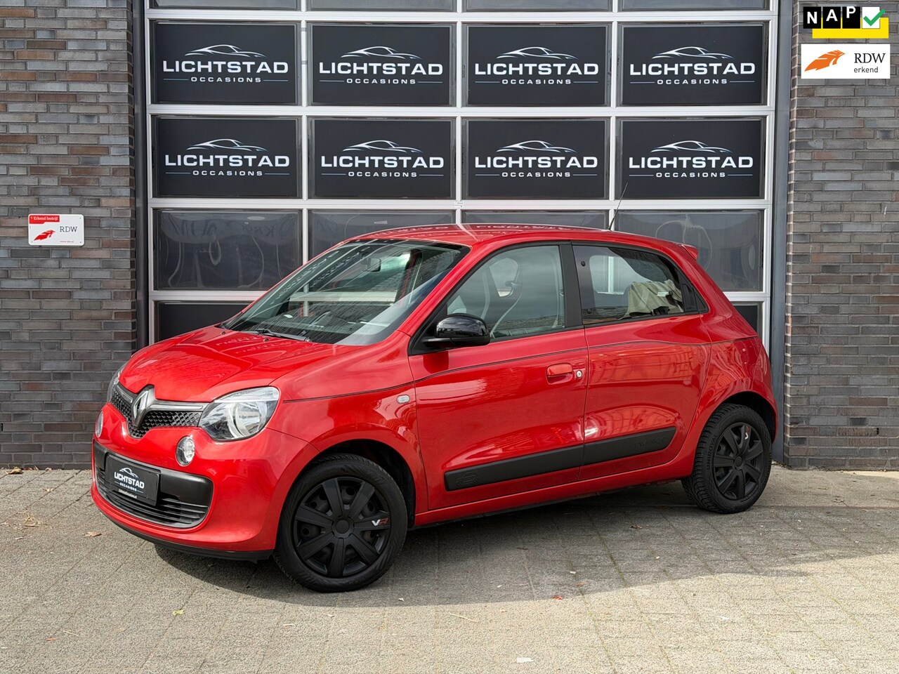 Renault Twingo - 1.0 SCe Expression AIRCO CRUISE START STOP BLUETOOTH ELEKTRISCHE RAMEN - AutoWereld.nl