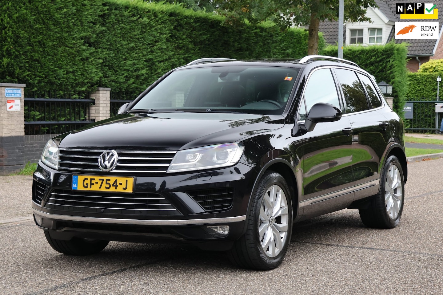 Volkswagen Touareg - 3.0 TDI Highline | EX BPM | CAR HAS AN ENGINE FAULT BUT IS DRIVABLE | - AutoWereld.nl