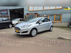 Ford Fiesta - 1.0 Style 5 Deurs 146080 km met Nap