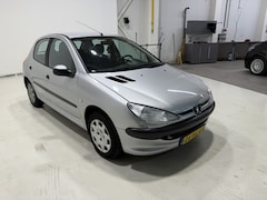 Peugeot 206 - 1.4 XT