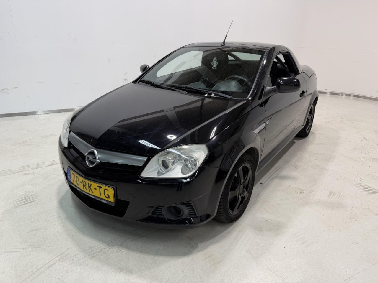 Opel Tigra TwinTop - 1.4-16V Cosmo 1.4-16V Cosmo - AutoWereld.nl