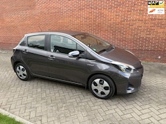 Toyota Yaris - 1.5 Full Hybrid Aspiration Navi Clima Cruise Camera
