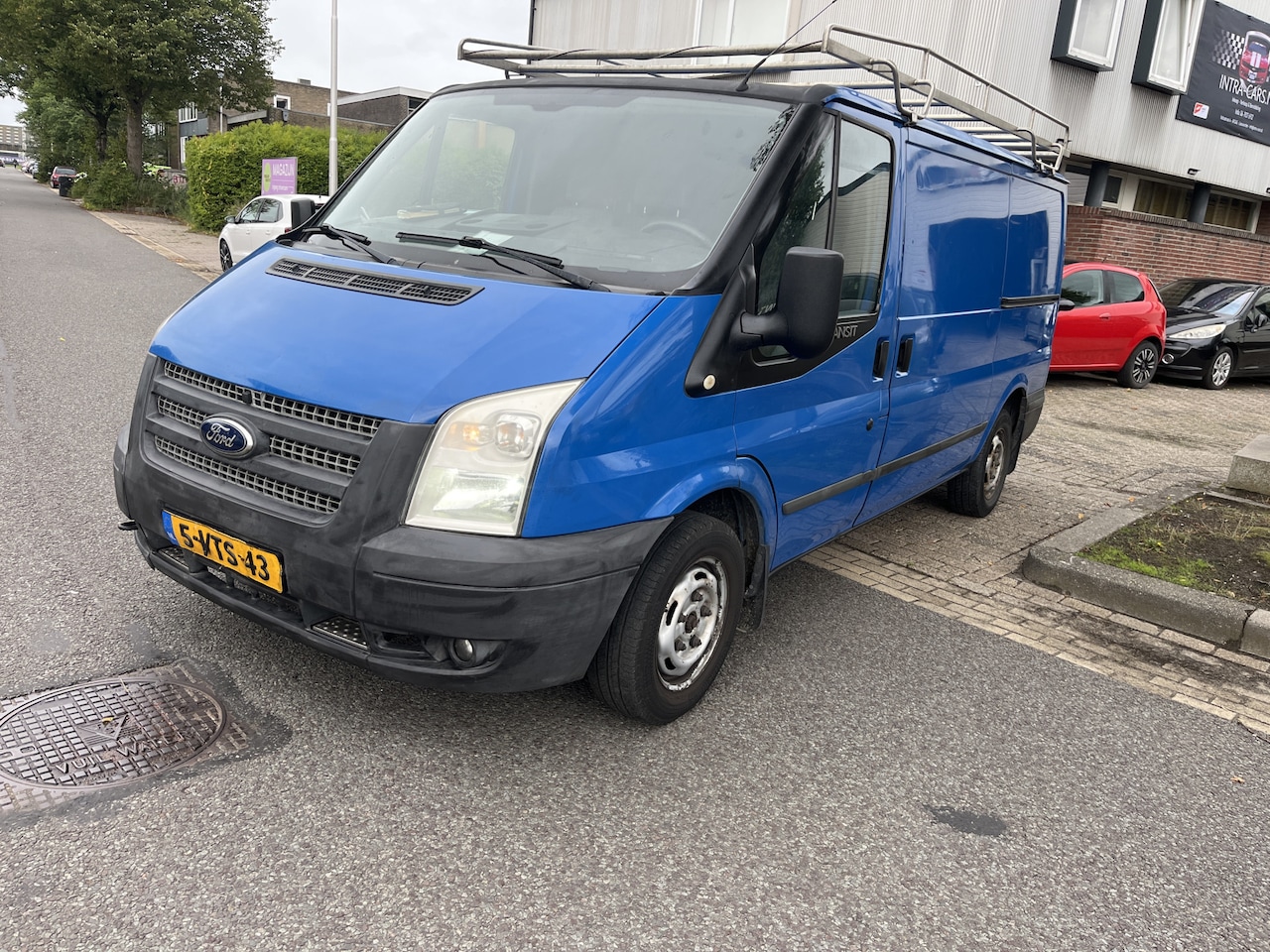 Ford Transit - 280M 2.2 TDCI Ambiente Airco,Dubbele schuifdeuren. Apk 14-05-2027(Marge) - AutoWereld.nl