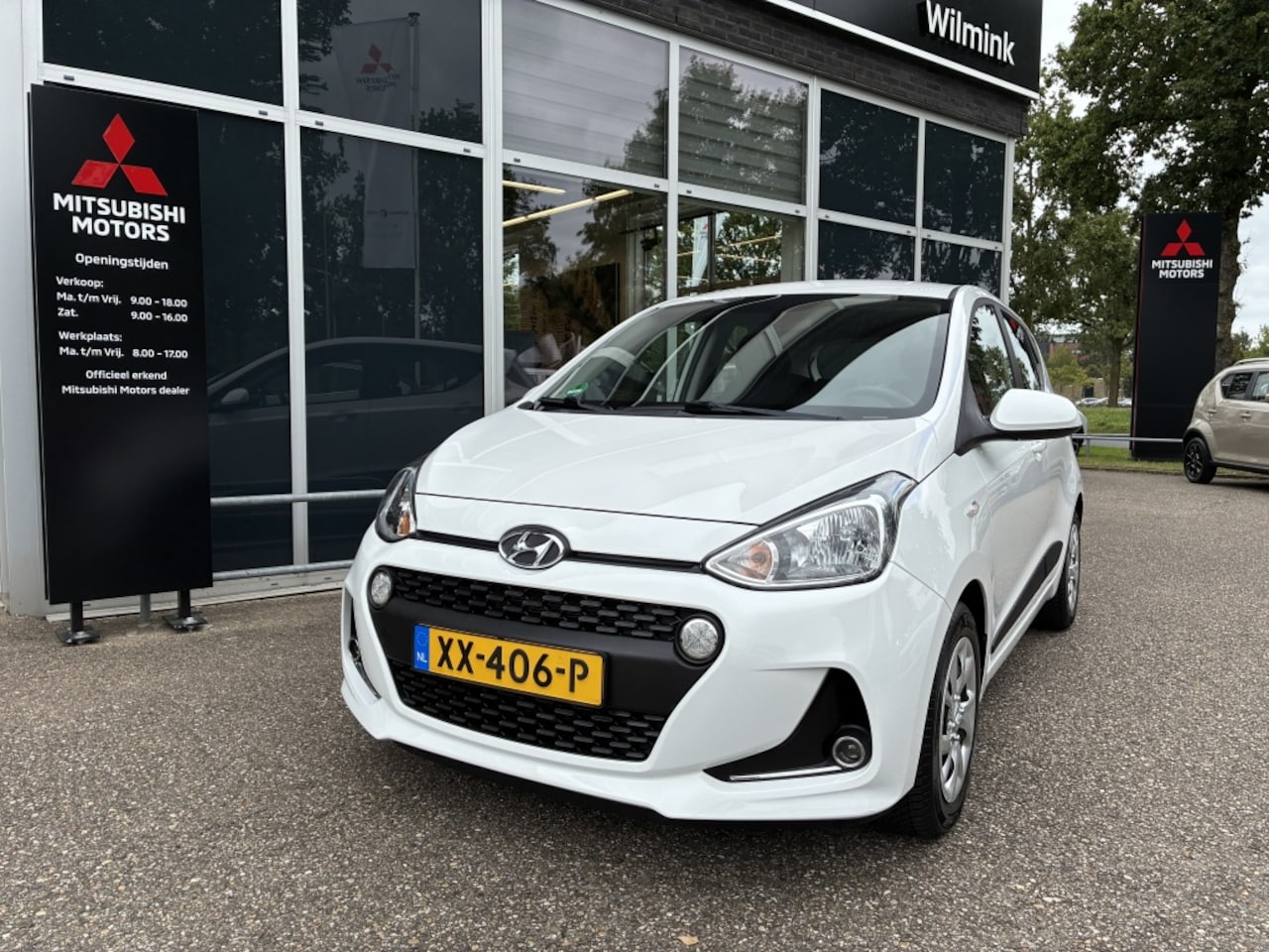 Hyundai i10 - 1.0i Comfort | All seasons - AutoWereld.nl