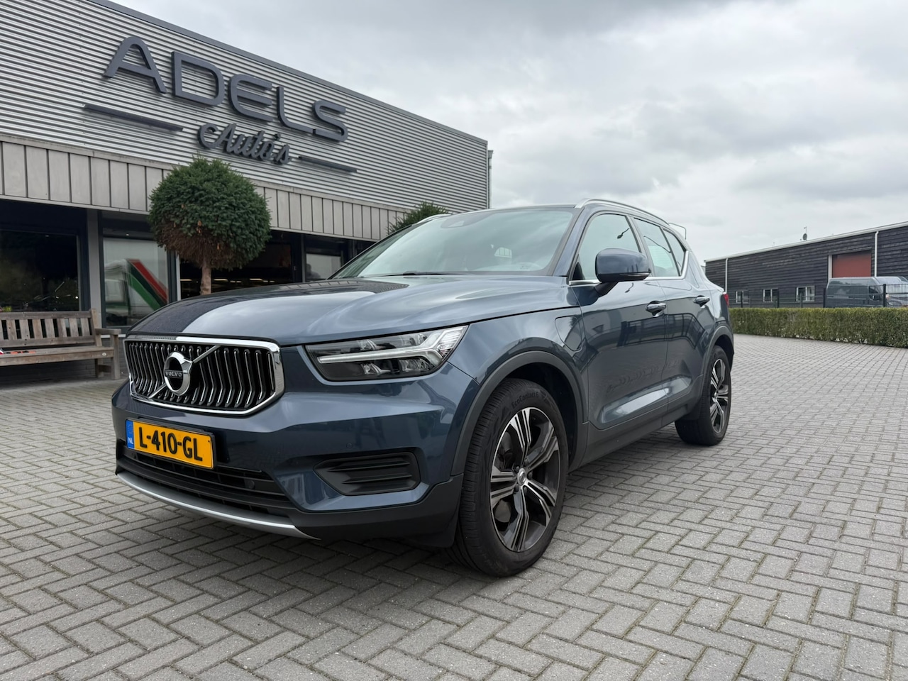 Volvo XC40 - 1.5 T4 Recharge Inscription Expression NL Auto NAP Dealer Onderhouden - AutoWereld.nl