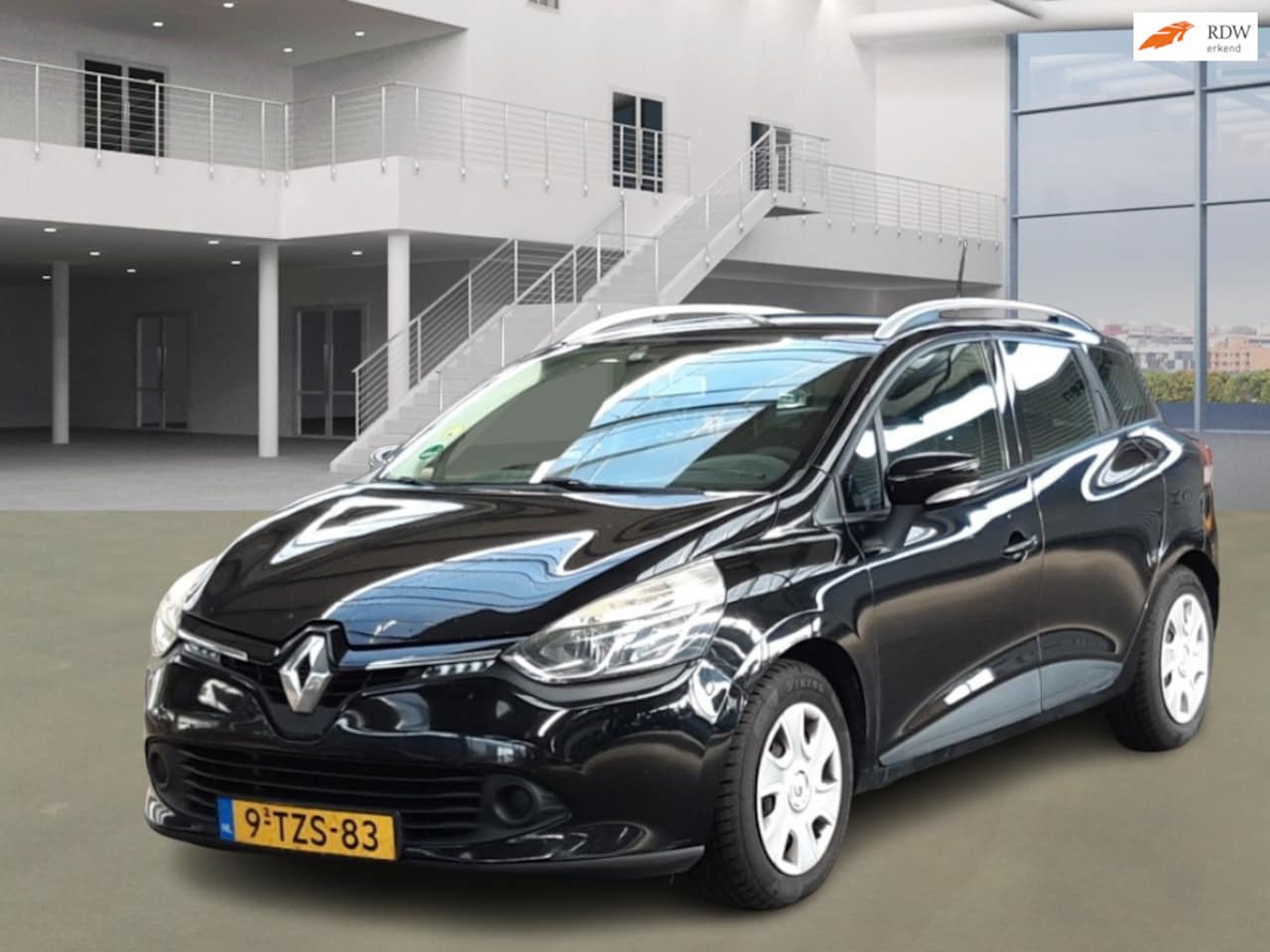 Renault Clio Estate - 1.5 dCi ECO Expression NAVI PSENSOR CRUISE 2 X SLEUTELS - AutoWereld.nl