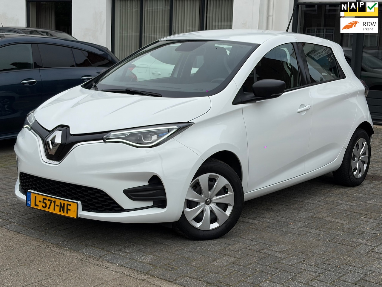 Renault Zoe - R110 Life 52 kWh,SOH 96%,Koopaccu,Carplay,Navigatie - AutoWereld.nl