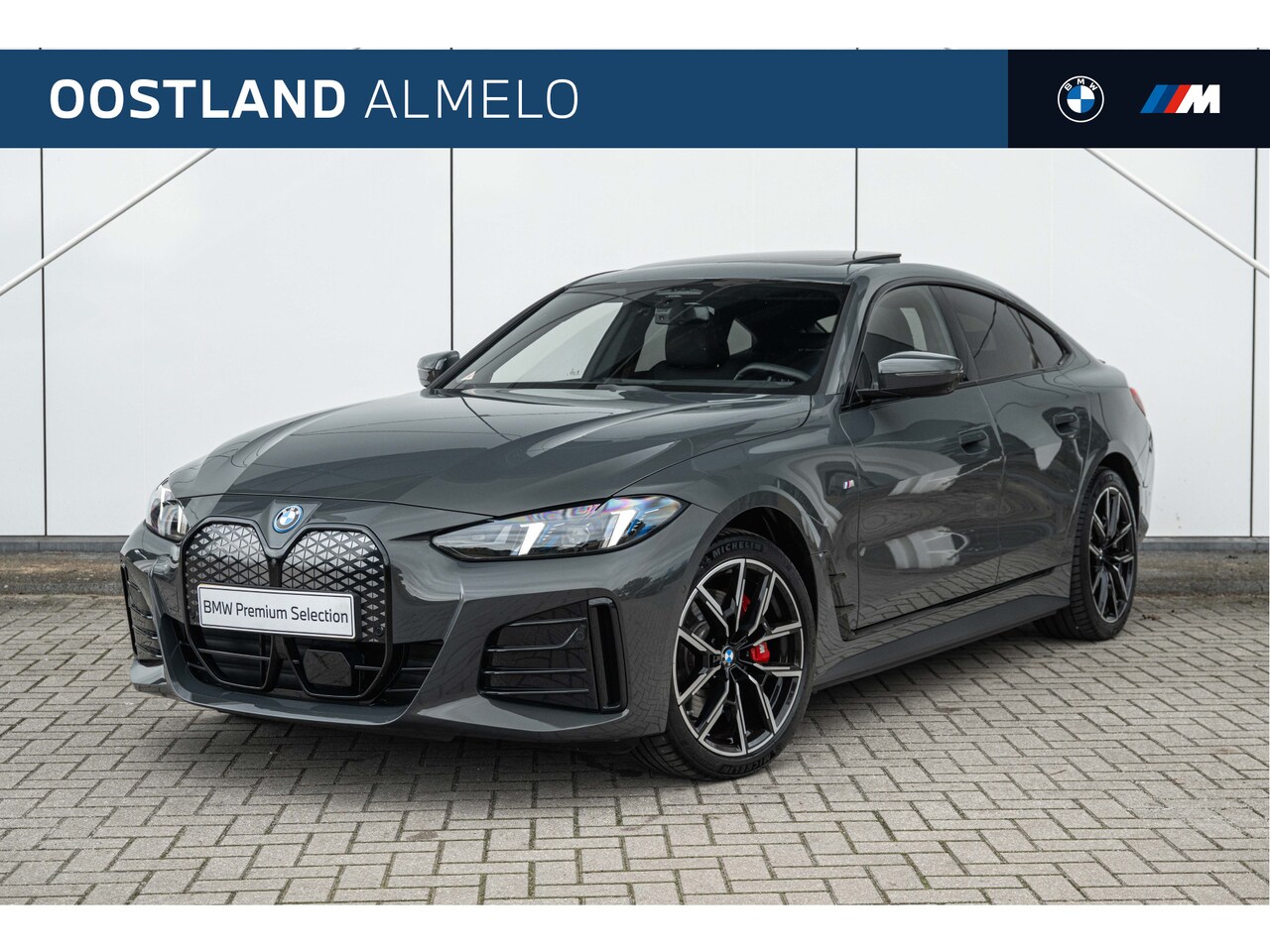 BMW i4 - eDrive40 M Sport / Schuif-kanteldak / Trekhaak / M Adaptief onderstel / Adaptieve LED / Pa - AutoWereld.nl