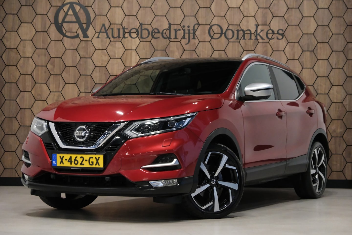 Nissan Qashqai - 1.3 DIG-T Tekna + |PANORAMADAK| Leder/Bose/19" LMV/AFN. Trekhaak - AutoWereld.nl