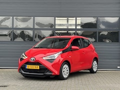 Toyota Aygo - 1.0 VVT-I X-PLAY I APPLE CARPLAY I ANDROID AUTO I P-CAMERA I 5-DEURS I UNIEKE KM-STAND
