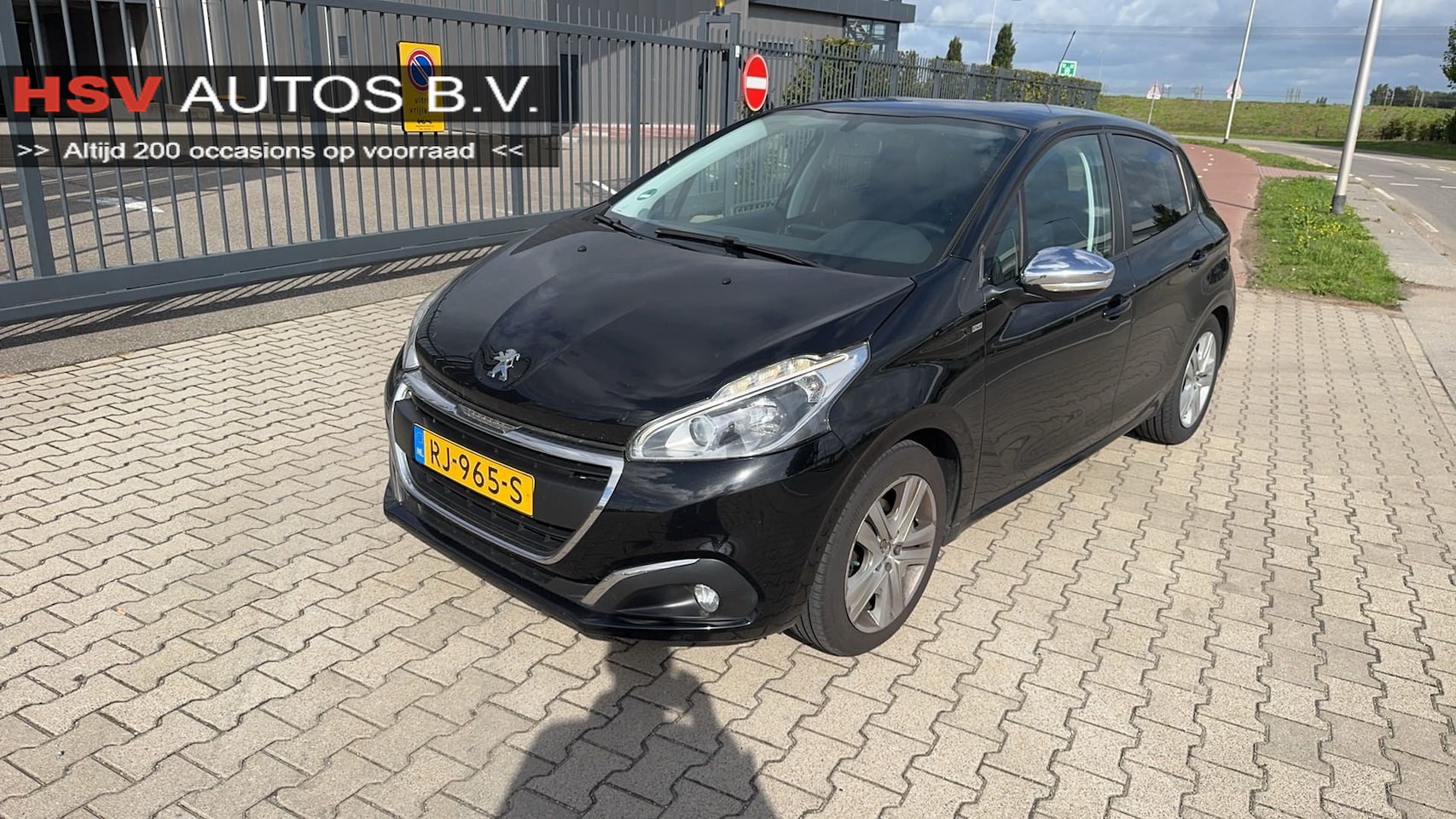 Peugeot 208 - 1.2 PureTech Blue Lease Premium 1.2 PureTech Blue Lease Premium - AutoWereld.nl