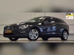 Volvo V60 - 2.4 D5 Twin Engine Lease Edition 2e Eigenaar Navi Mooi