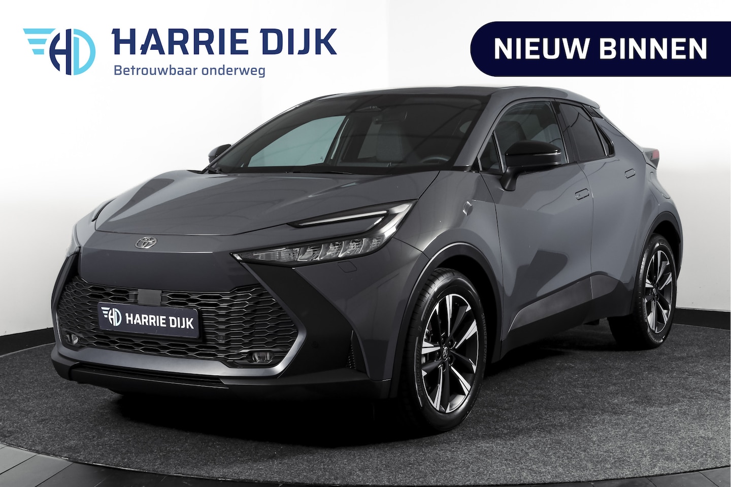 Toyota C-HR - 1.8 Hybrid 140 Dynamic | Dig. Cockpit | Adapt. Cruise | Winterpakket | PDC | Camera | NAV - AutoWereld.nl