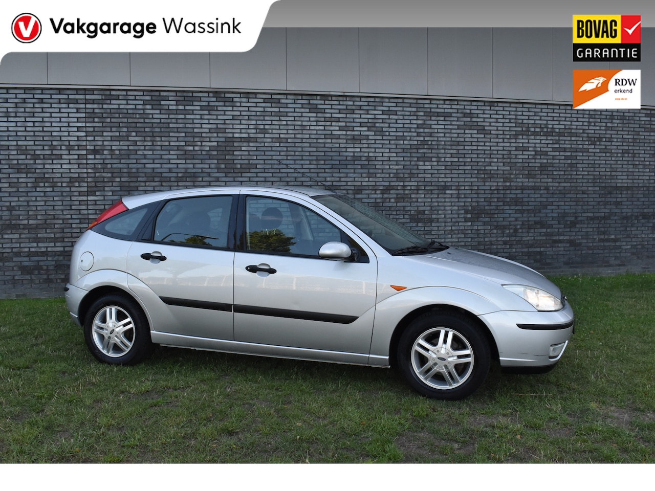 Ford Focus - 1.6-16V Trend Automaat Airco 5-deurs 1e eigenaar Pdc Trekhaak HANDELSAUTO - automaat gaat - AutoWereld.nl