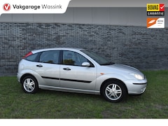 Ford Focus - 1.6-16V Trend voor info: 06-25155398 Automaat storing Airco 5-deurs 1e eigenaar Pdc Trekha