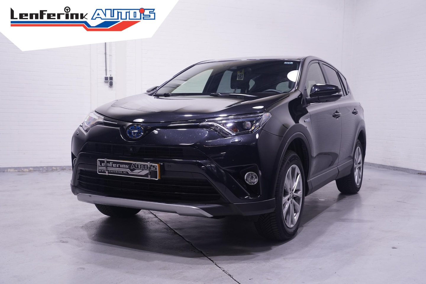 Toyota RAV4 - 2.5 Hybrid AWD Dynamic navigatie lederen-bekleding LED cruise-controlle electrische-achter - AutoWereld.nl