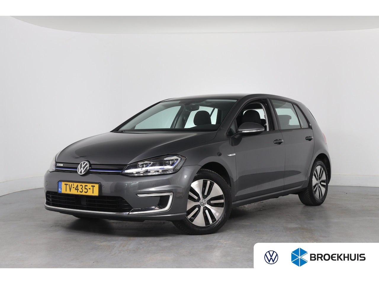 Volkswagen e-Golf - | SOH 88% | Groot Scherm | Cruise Adaptive | Navi | Camera | Clima | LED | Applecarplay/ A - AutoWereld.nl