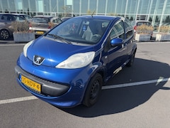 Peugeot 107 - 1.0-12V XS