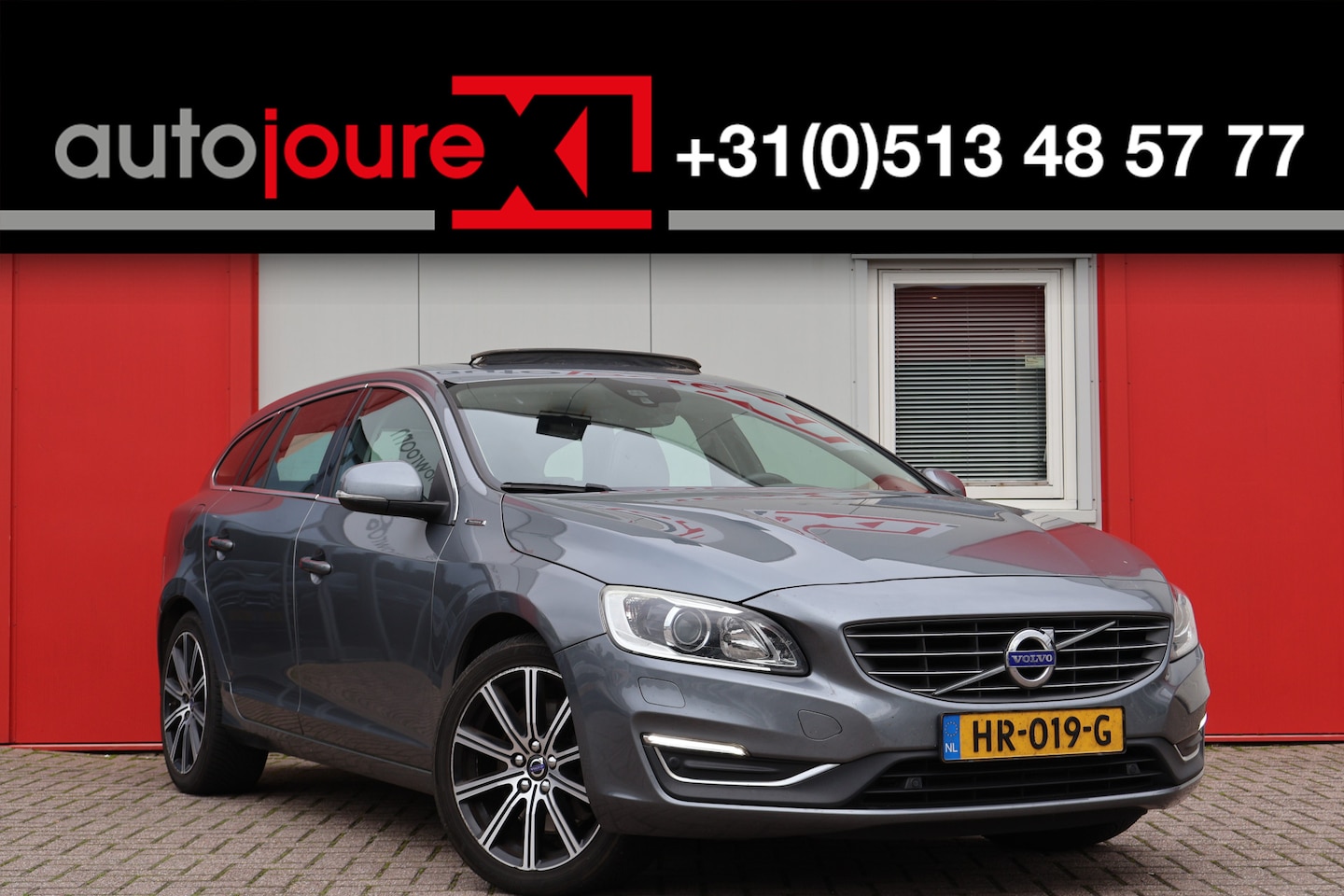 Volvo V60 - 2.4 D6 Twin Engine Summum 2.4 D6 Twin Engine Summum - AutoWereld.nl