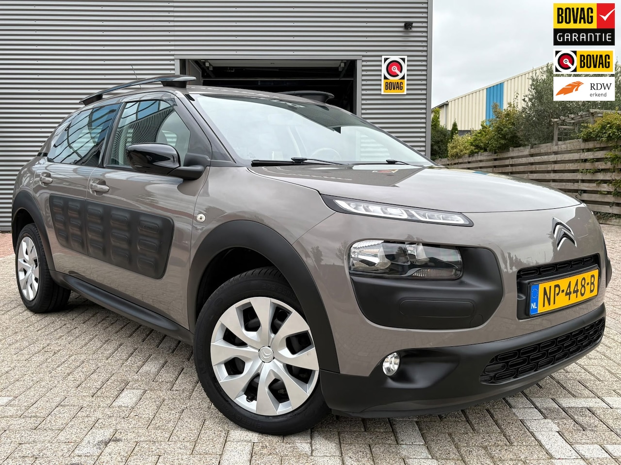 Citroën C4 Cactus - 1.2 PureTech Feel 1.2 PureTech Feel nieuwe apk - AutoWereld.nl