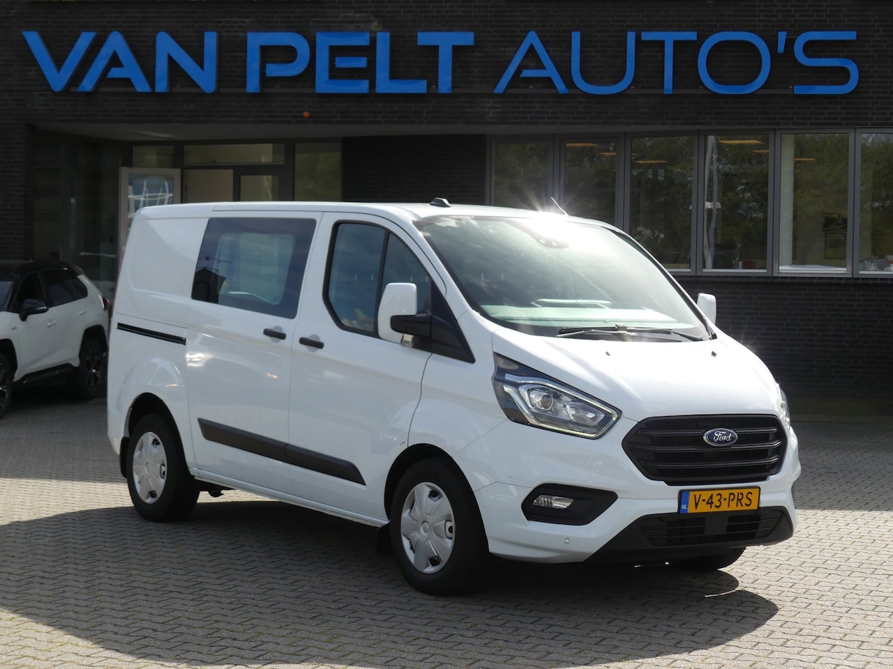 Ford Transit Custom - 340 2.0 TDCI 130PK AUTOMAAT L1 Trend - AutoWereld.nl
