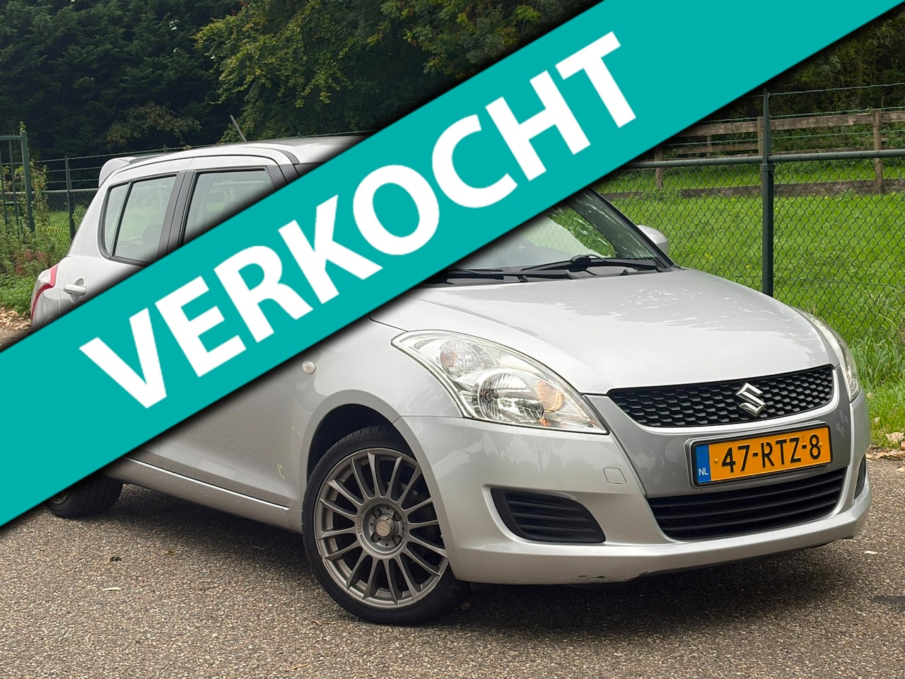 Suzuki Swift - 1.2 Comfort EASSS /Airco/Stoelverwarming/ - AutoWereld.nl