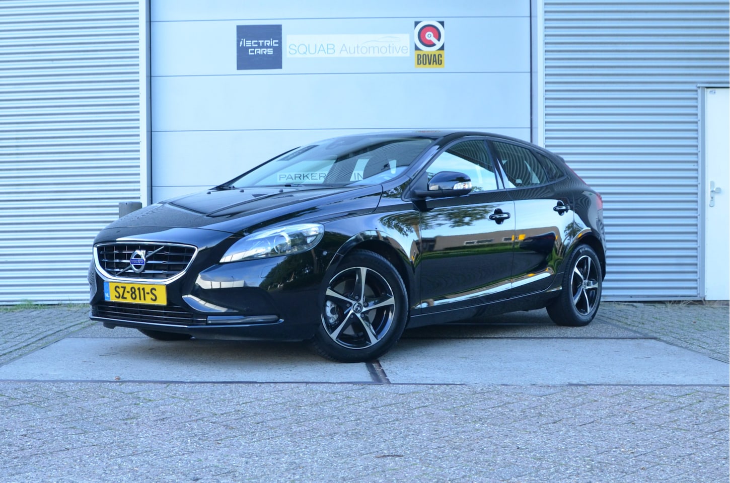 Volvo V40 - 1.6 T2 Summum Distributieriem en laatste beurt bij 195.000km - AutoWereld.nl