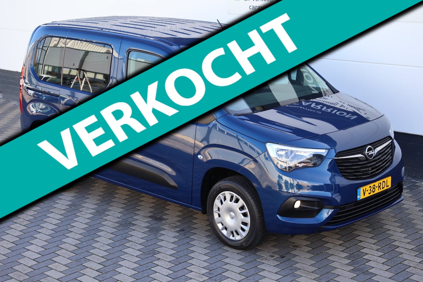 Opel Combo Tour - 1.2 Turbo 110PK Carplay Camera 1ste Eig BTW !! - AutoWereld.nl