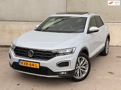 Volkswagen T-Roc - 2.0 TSI 4Motion Sport DSG Pano Trekh Virtual Camera DCC
