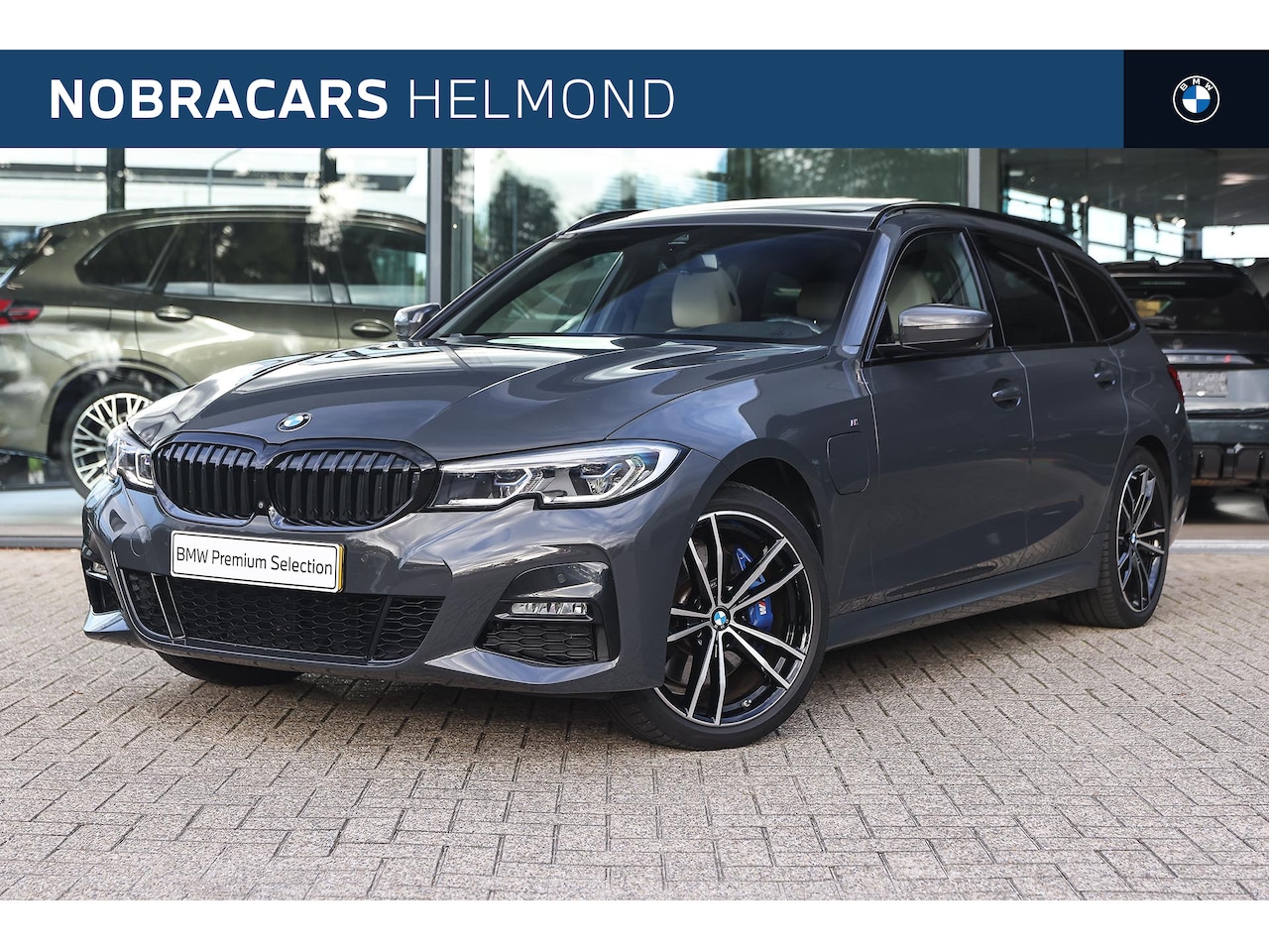 BMW 3-serie Touring - 330e xDrive M Sport Automaat / Trekhaak / Panoramadak / Sportstoelen / Comfort Access / La - AutoWereld.nl