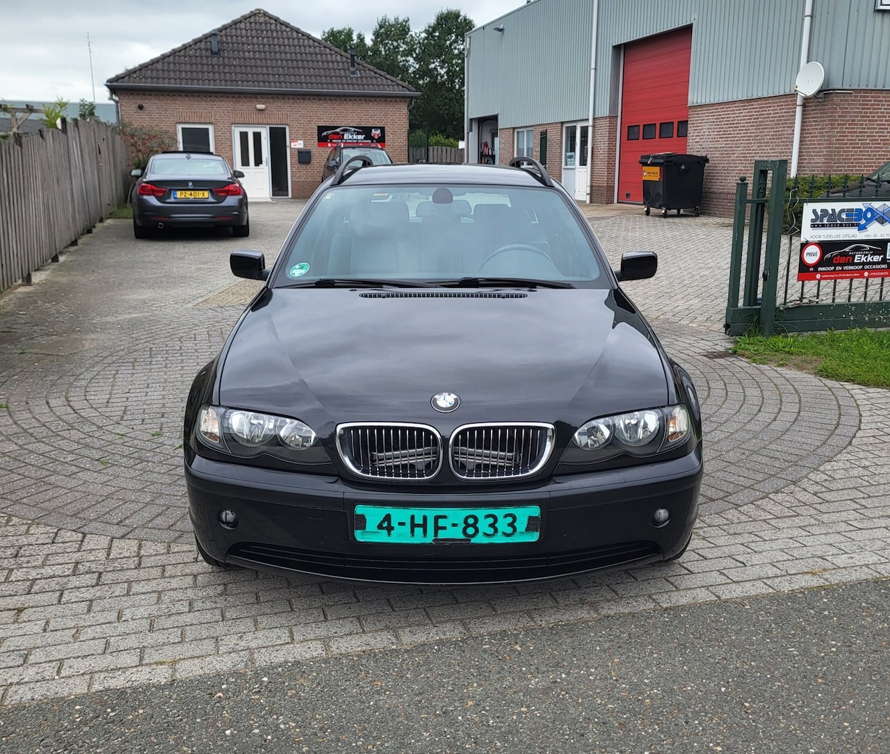 BMW 3-serie Touring - 316i Special Executive 316i Special Executive ,Leder,Carplay! - AutoWereld.nl