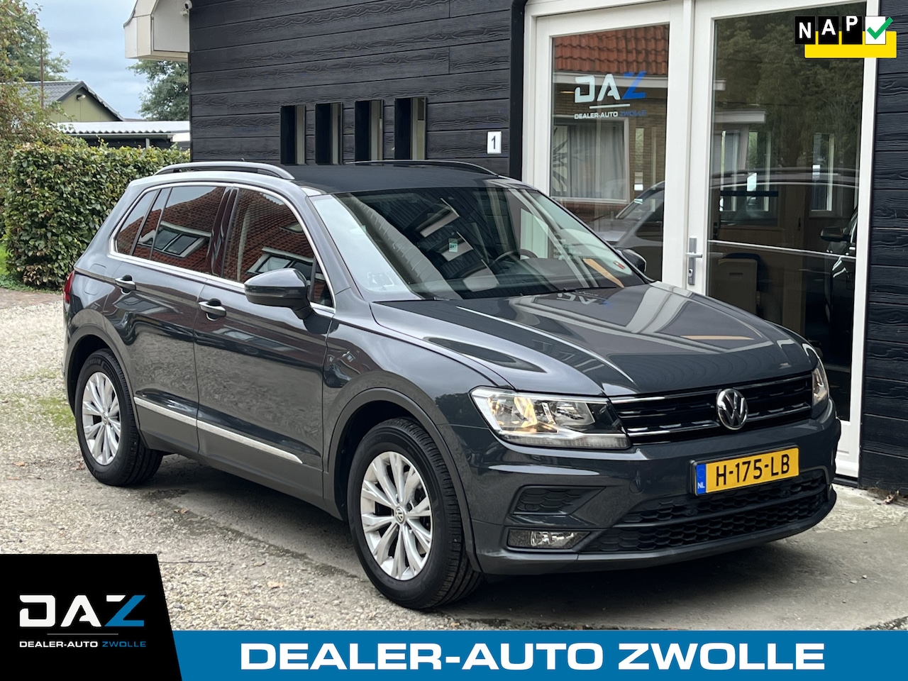 Volkswagen Tiguan - 1.5 TSI Comfortline Ecc/Adap Cruise/Pdc/Trekhaak - AutoWereld.nl