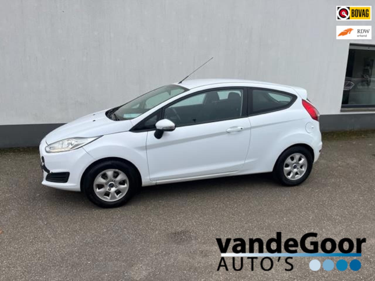 Ford Fiesta - 1.0 Style Essential 1.0 Style Essential, '17, airco, lm velgen, jaar apk ! - AutoWereld.nl