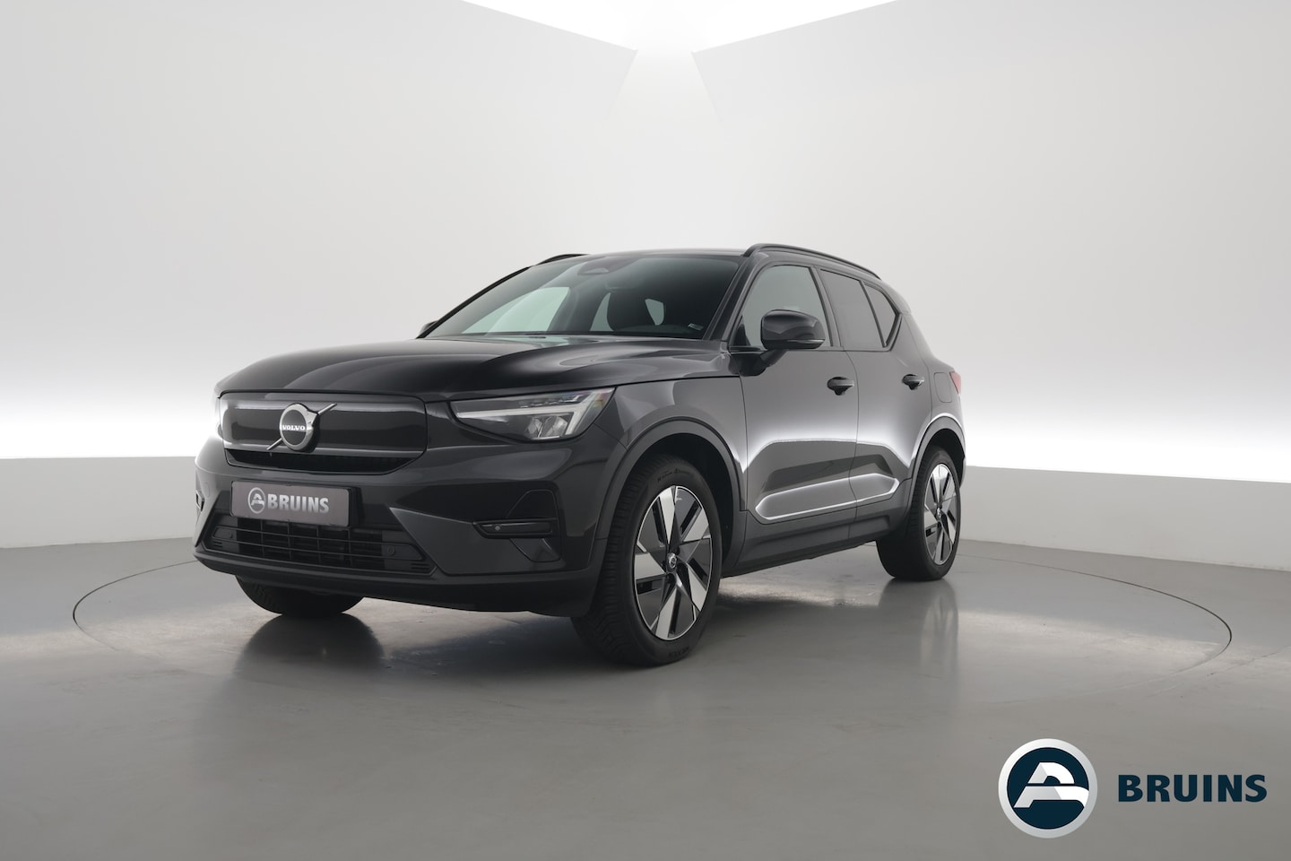 Volvo XC40 - Single Motor Core 69 kWh Trekhaak - AutoWereld.nl