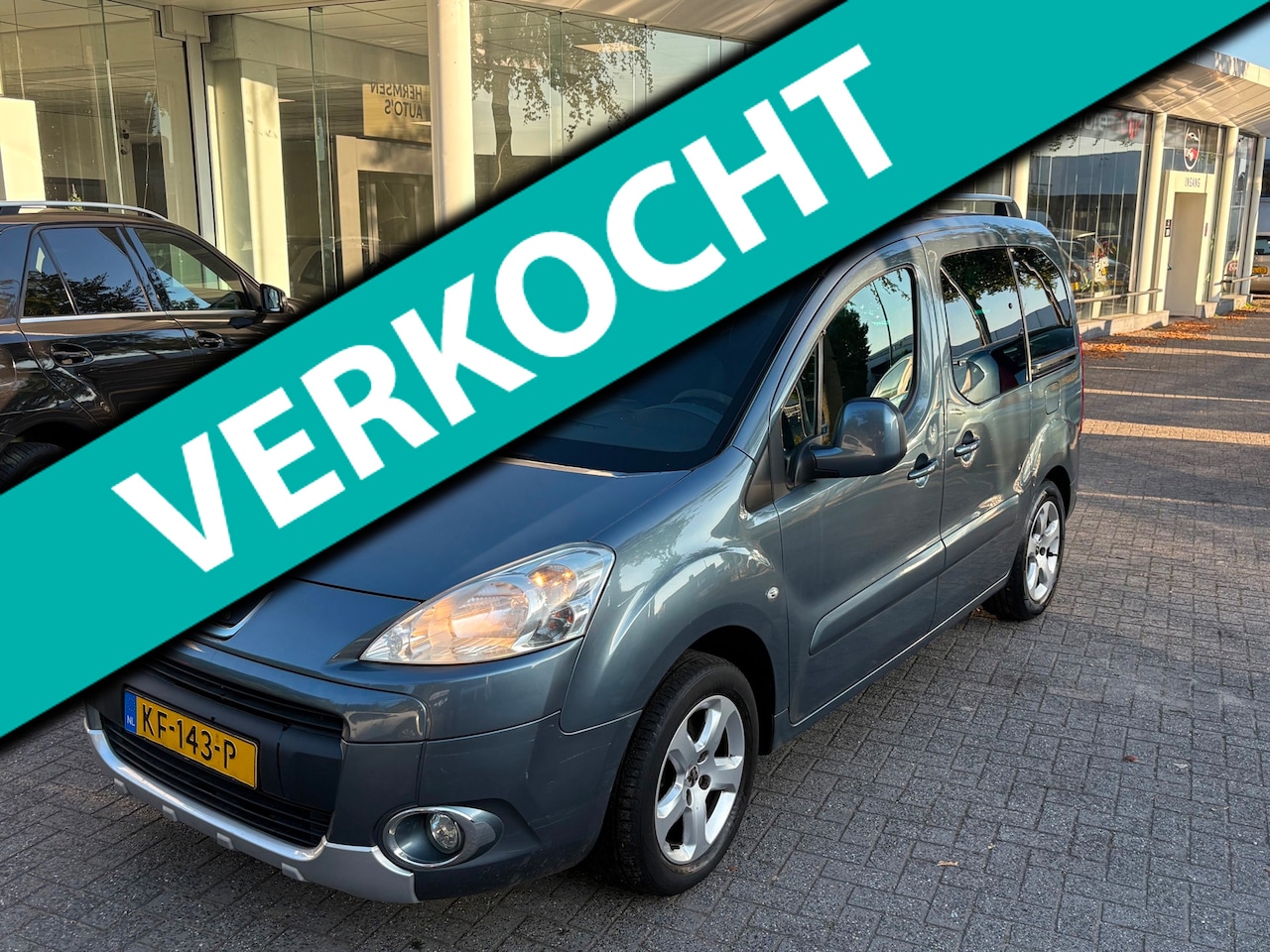 Peugeot Partner Tepee - 1.6 VTi XT Style Pano AC Trekhaak PDC - AutoWereld.nl