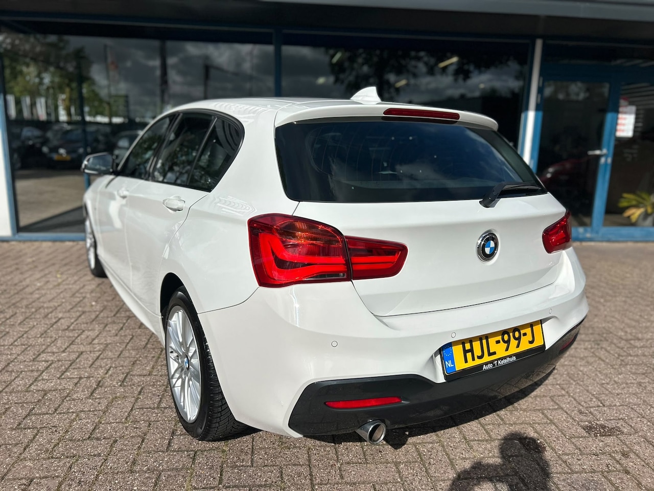 BMW 1-serie - 118i Edition Sport Line Shadow High Executive| M Pakket| Leer | Groot scherm!