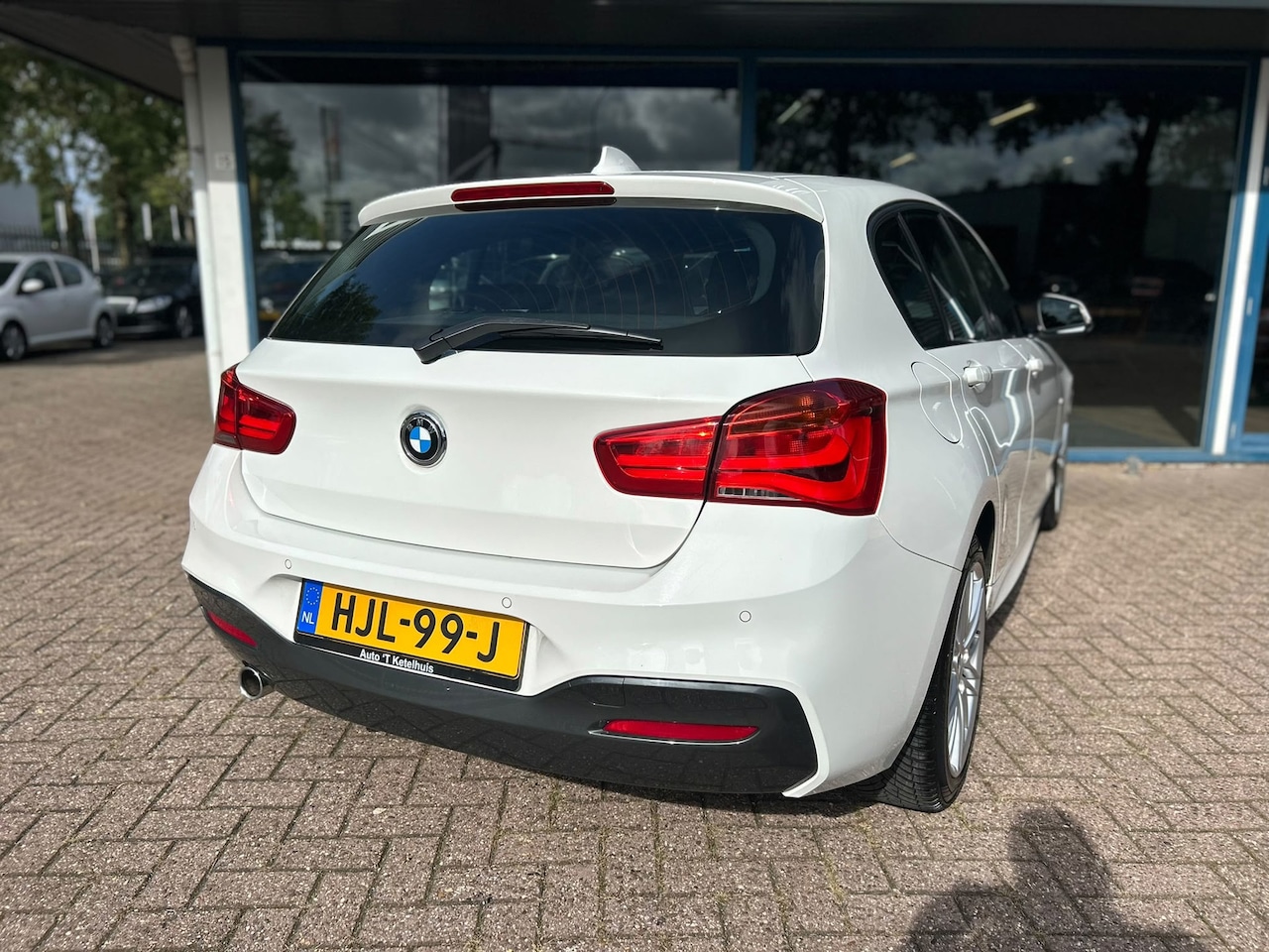 BMW 1-serie - 118i Edition Sport Line Shadow High Executive| M Pakket| Leer | Groot scherm!