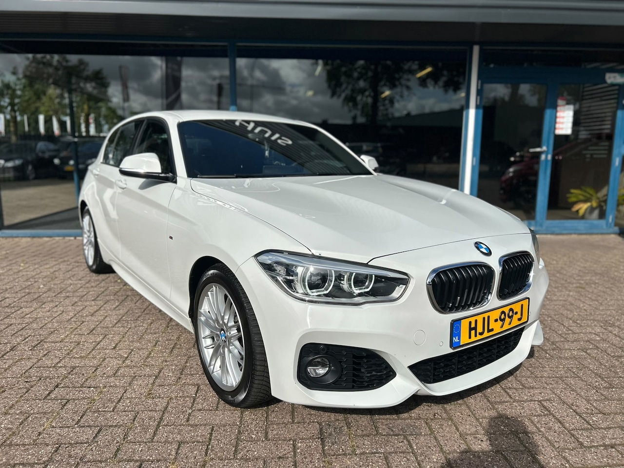 BMW 1-serie - 118i Edition Sport Line Shadow High Executive| M Pakket| Leer | Groot scherm!