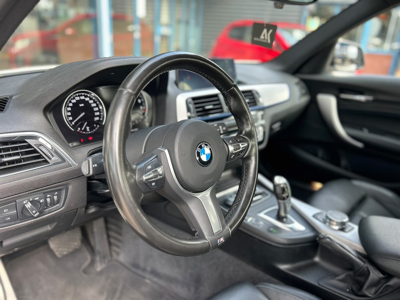 BMW 1-serie - 118i Edition Sport Line Shadow High Executive| M Pakket| Leer | Groot scherm!